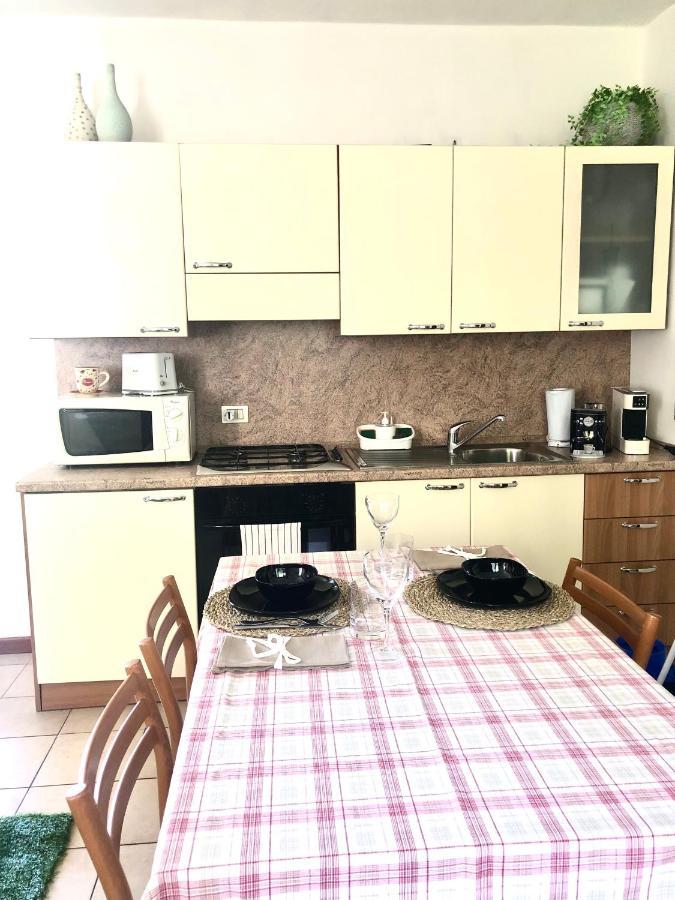Casa Nonna Elide Lejlighed Besozzo Eksteriør billede